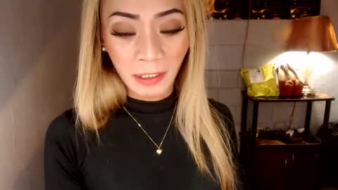 angel online show from April 25, 11:02 pm