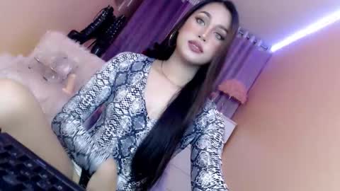 1miracle_tranny online show from November 18, 2:44 am