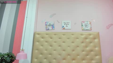 J A D E online show from October 22, 12:29 pm