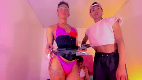 Nicky  Please help me with your thumbs up its importan online show from April 13, 10:58 pm