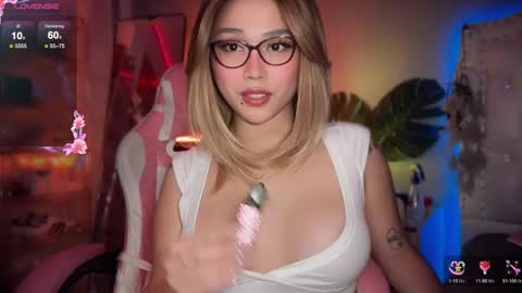 Lily online show from October 4, 1:34 pm