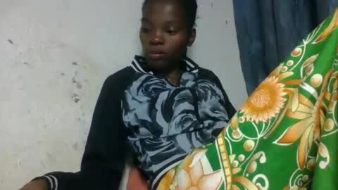 aadienne online show from April 21, 12:01 am