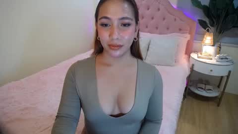 Snapshot of absolutely_gurjuice69 chatting on October 20, 6:11 pm Hope online show from October 20, 6:11 pm