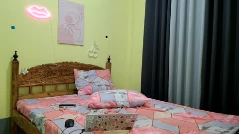 Cassie online show from April 18, 7:58 pm