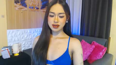 aeshamargaux online show from November 14, 4:20 am