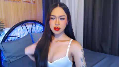 aeshamargaux online show from November 18, 4:23 am