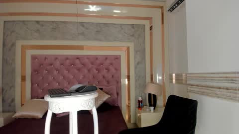 afrikan_diva online show from February 14, 5:15 am