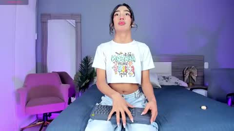 alaiaguerra online show from November 23, 8:00 pm