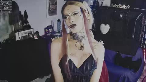 Mistic witch online show from February 9, 1:56 am