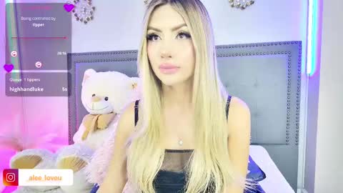 Snapshot of ale_love_ chatting on September 19, 1:55 am ALE LOVE online show from September 19, 1:55 am