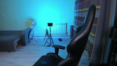 Alison online show from February 16, 9:34 pm