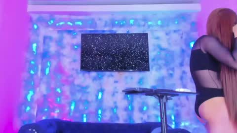 alisson_santiel online show from May 19, 1:56 am