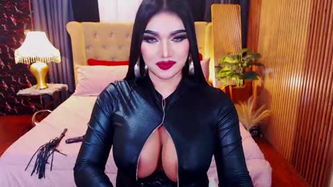 Alura Jhenson online show from April 12, 1:03 pm