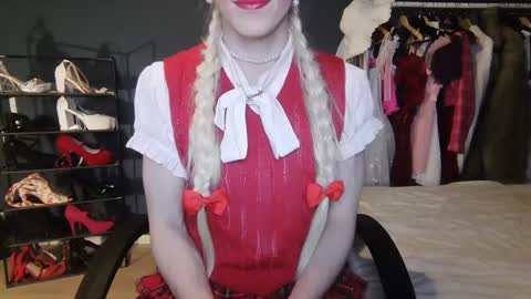 Amalie online show from February 13, 7:21 pm