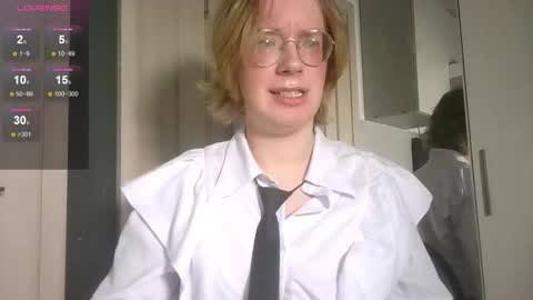 Hi im Amanda online show from February 19, 12:12 pm