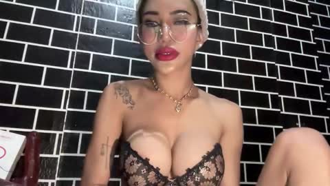 anawalters online show from November 11, 1:13 pm