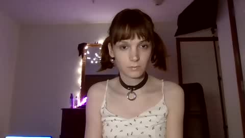 Snapshot of andrea_davenport chatting on December 14, 3:40 am andrea online show from December 14, 3:40 am