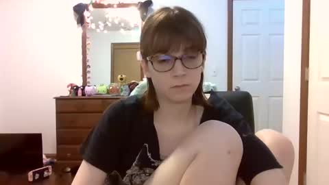 Snapshot of andrea_davenport chatting on January 4, 3:40 am andrea online show from January 4, 3:40 am