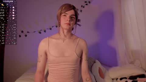 Angel Fiore online show from December 19, 8:36 pm