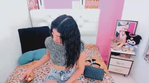 antonela_xx3 online show from March 27, 9:27 pm