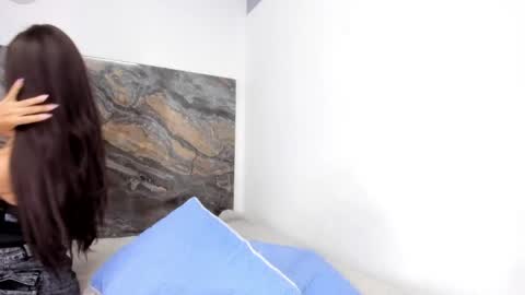 aria_skyee online show from April 9, 8:26 pm