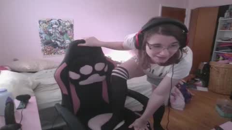 Ariathebrat online show from April 22, 9:33 pm