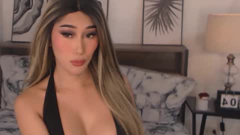 Snapshot of asianbigsausage chatting on December 4, 2:36 am Cassievxx  online show from December 4, 2:36 am