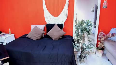 ASLY online show from April 17, 9:56 am