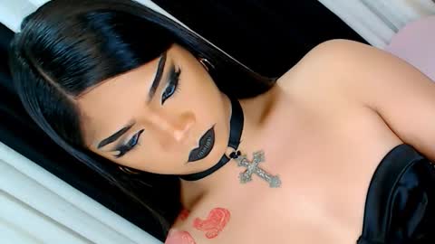 Ava online show from November 28, 8:48 am