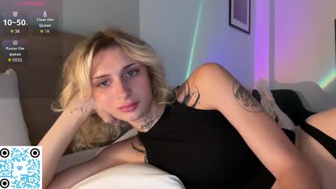 Snapshot of barbie_bi chatting on October 13, 5:13 pm My name is Molly. Please say hello I like talking to you. If you have any wishes or obscene desires please use the tip menu online show from October 13, 5:13 pm