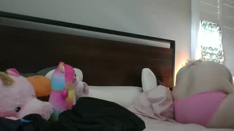 Snapshot of bawblejam chatting on October 17, 11:30 pm BjBambi online show from October 17, 11:30 pm