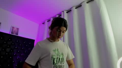 bellaroge online show from April 21, 4:19 am