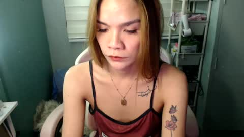 LoVEyyy68 online show from June 14, 10:16 am