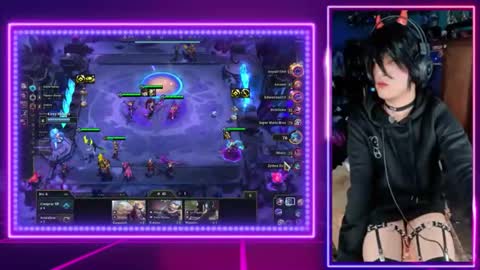 Snapshot of billie_cross_ chatting on October 19, 8:28 am billie_cross_ online show from October 19, 8:28 am