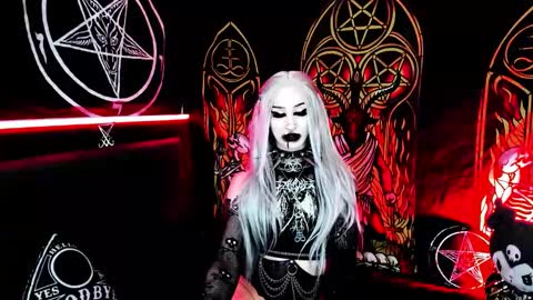   online show from November 11, 10:00 pm