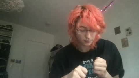 boywithbug online show from January 27, 4:33 pm