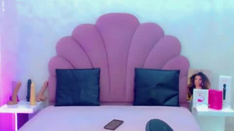 BRIANA online show from April 5, 8:29 pm