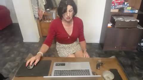 Snapshot of bridgetfouru chatting on March 9, 3:01 am bridgetfouru online show from March 9, 3:01 am