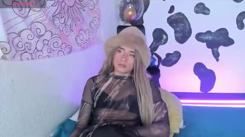 bri online show from December 22, 3:28 pm