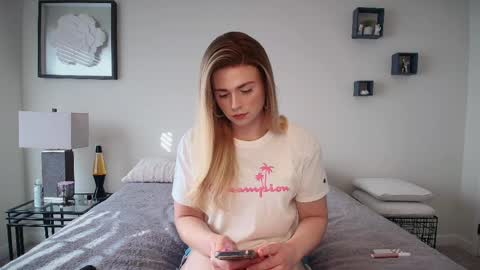 buitifulblonde online show from April 8, 2:51 pm