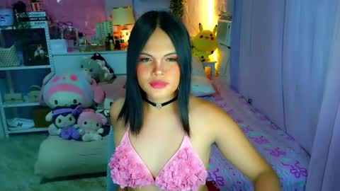 Mia online show from July 9, 7:45 am
