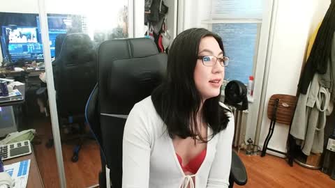 cammy_ho online show from April 9, 6:58 pm