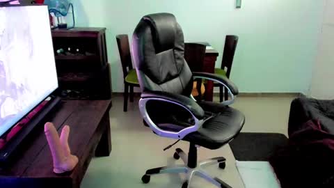 Snapshot of candydoll375 chatting on December 23, 9:40 pm candydoll375 online show from December 23, 9:40 pm