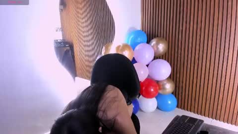 candyglow_ online show from June 10, 6:40 pm