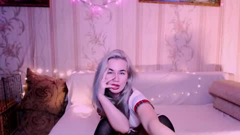 Carin online show from February 17, 1:35 am