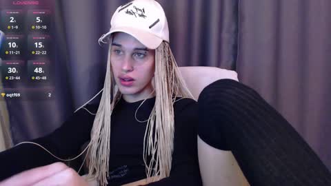 Cassie online show from December 17, 4:43 pm