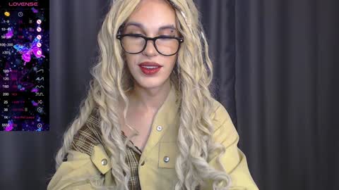 Cassie online show from January 5, 1:15 pm