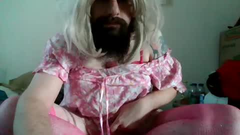 Snapshot of cassiusnewmar chatting on March 1, 1:51 pm cassiusnewmar online show from March 1, 1:51 pm