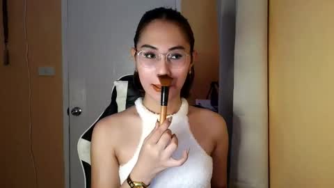 chelly4u69 online show from January 13, 4:42 am