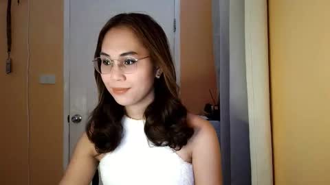 chelly4u69 online show from February 7, 11:16 am